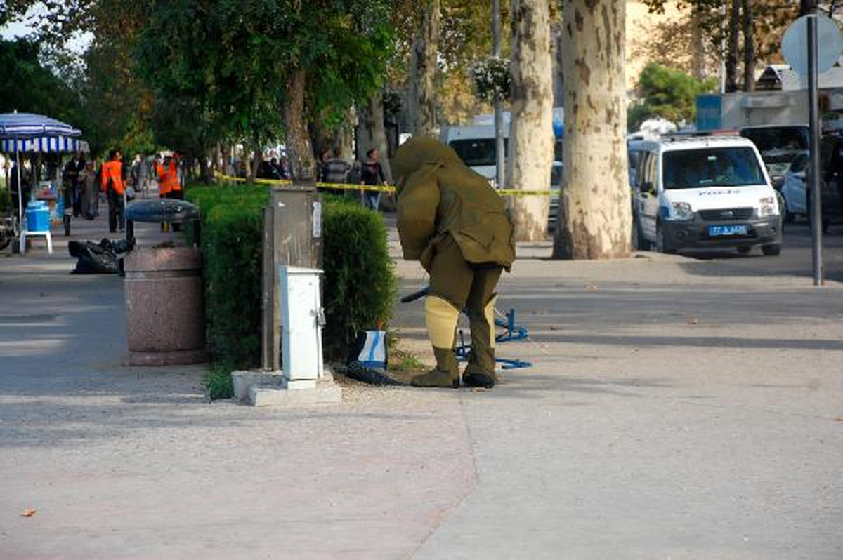 Yalova\'da Şüpheli Paket Paniği