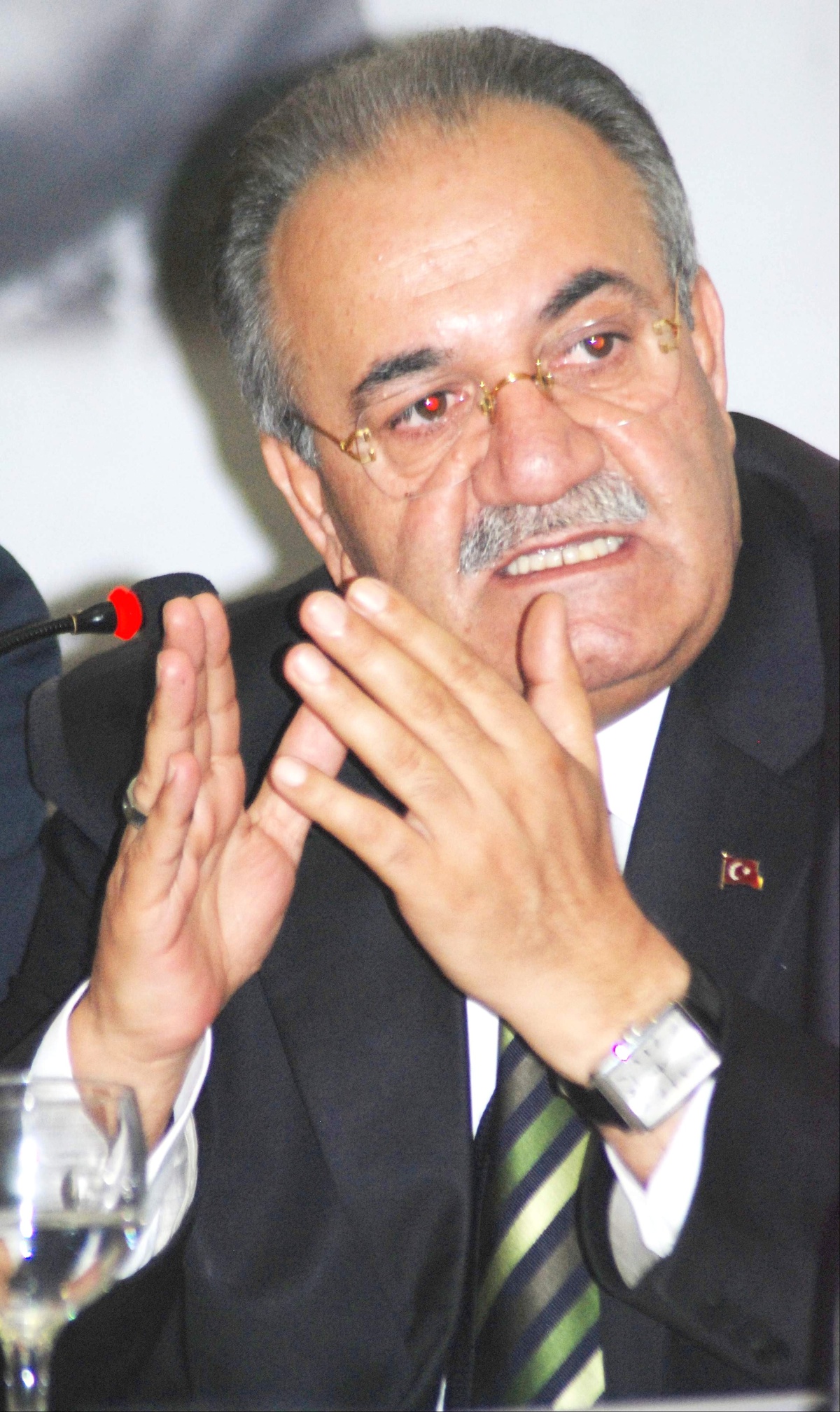 AK Parti Çorum Milletvekili ve TBMM İdare Amiri Salim Uslu;