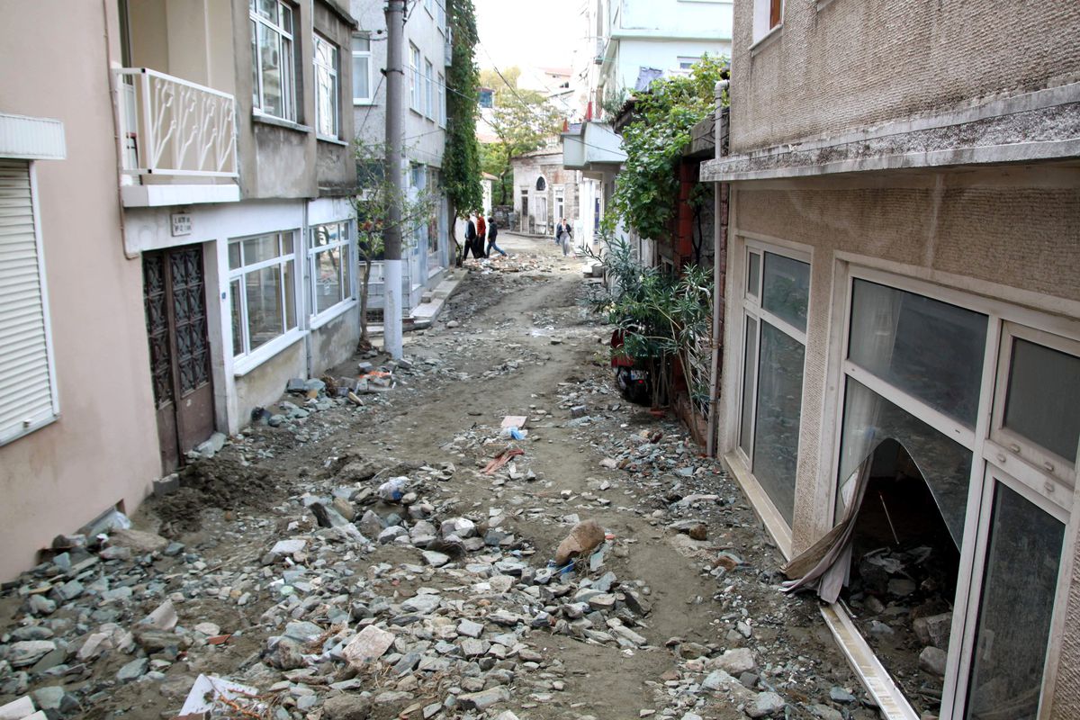 Balıkesir'in Marmara Adası'ndaki Sel Felaketi