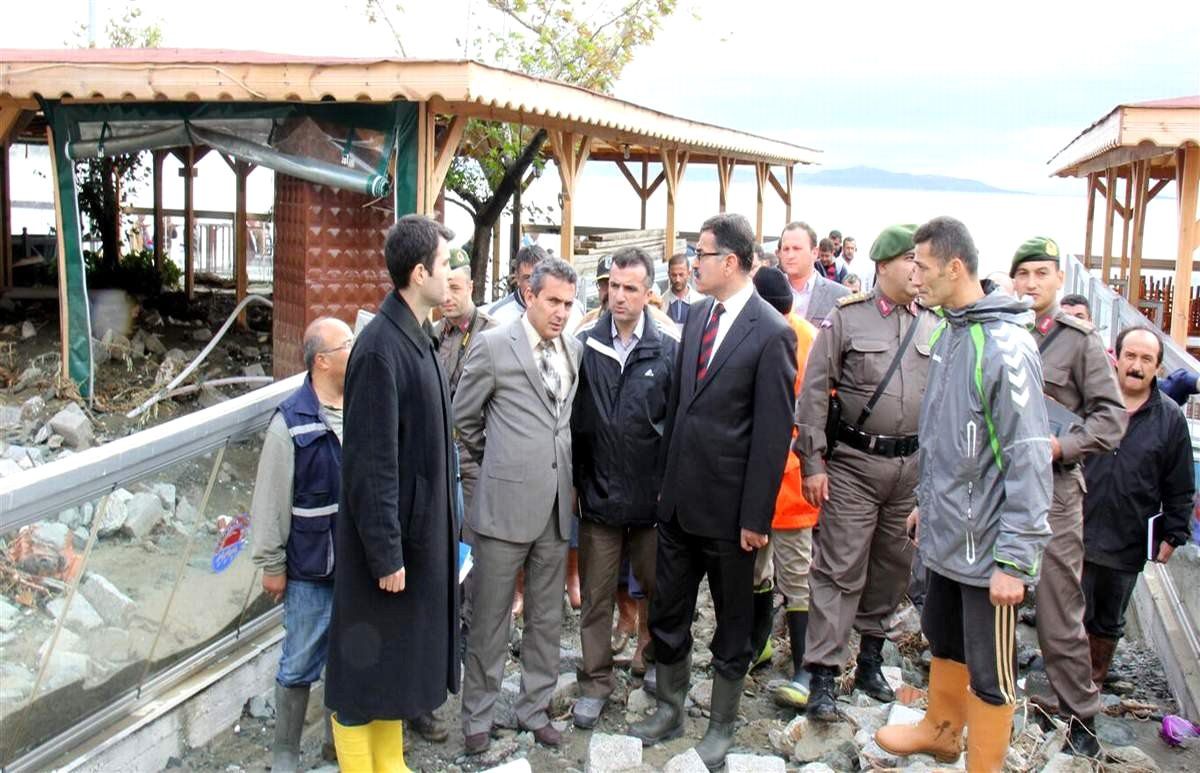 Balıkesir Valisi Turhan Marmara Adası\'nda