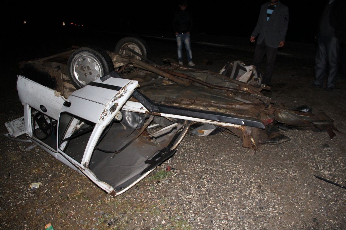 Başkale\'de Trafik Kazası: 1 Ölü, 2 Yaralı