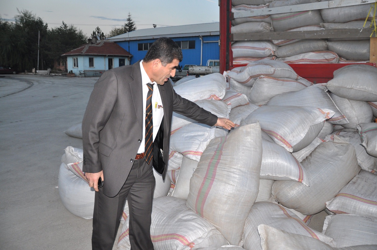 Bolu\'da Uyuşturucu ve Sigara Kaçakçılığı Operasyonu