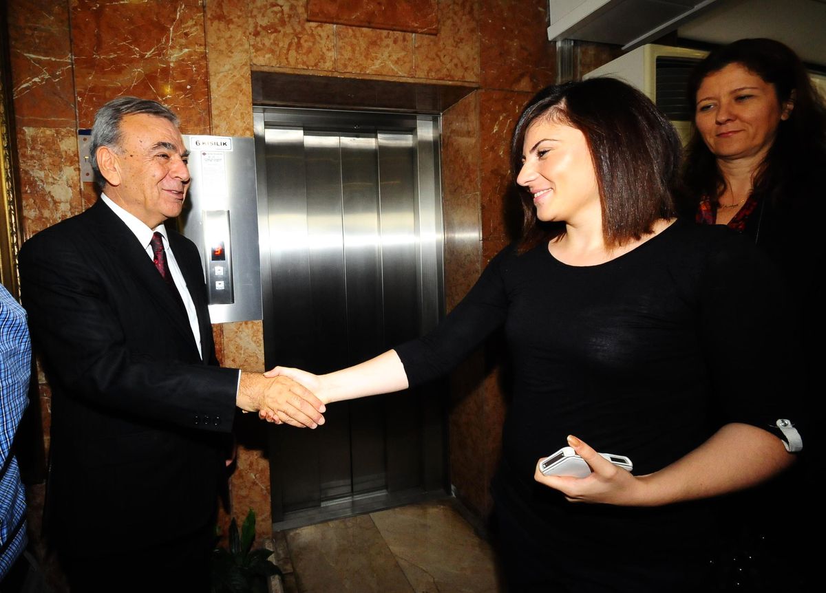 Büyükşehir Belediye Başkanı Aziz Kocaoğlu\'ndan Bayram Mesajı