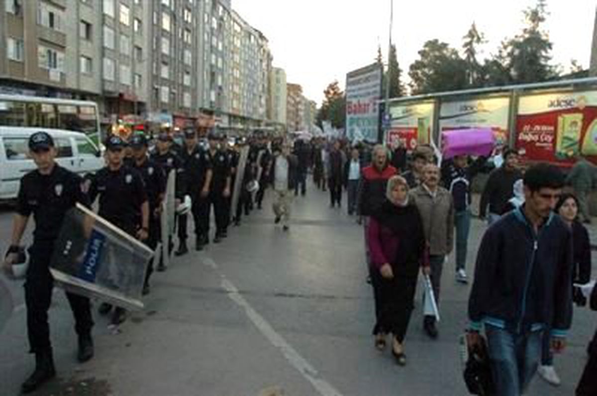 Cezaevi Önündeki Basın Açıklaması Polis Engeline Takıldı