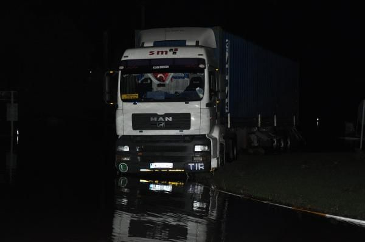 Çorlu-Edirne Yolu Ulaşıma Kapandı