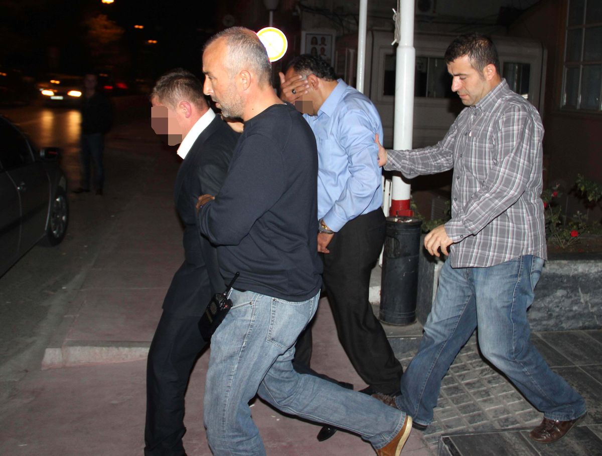 "Duygu Sömürüsü Yaparak Dolandırıcılık" İddiasına 4 Gözaltı