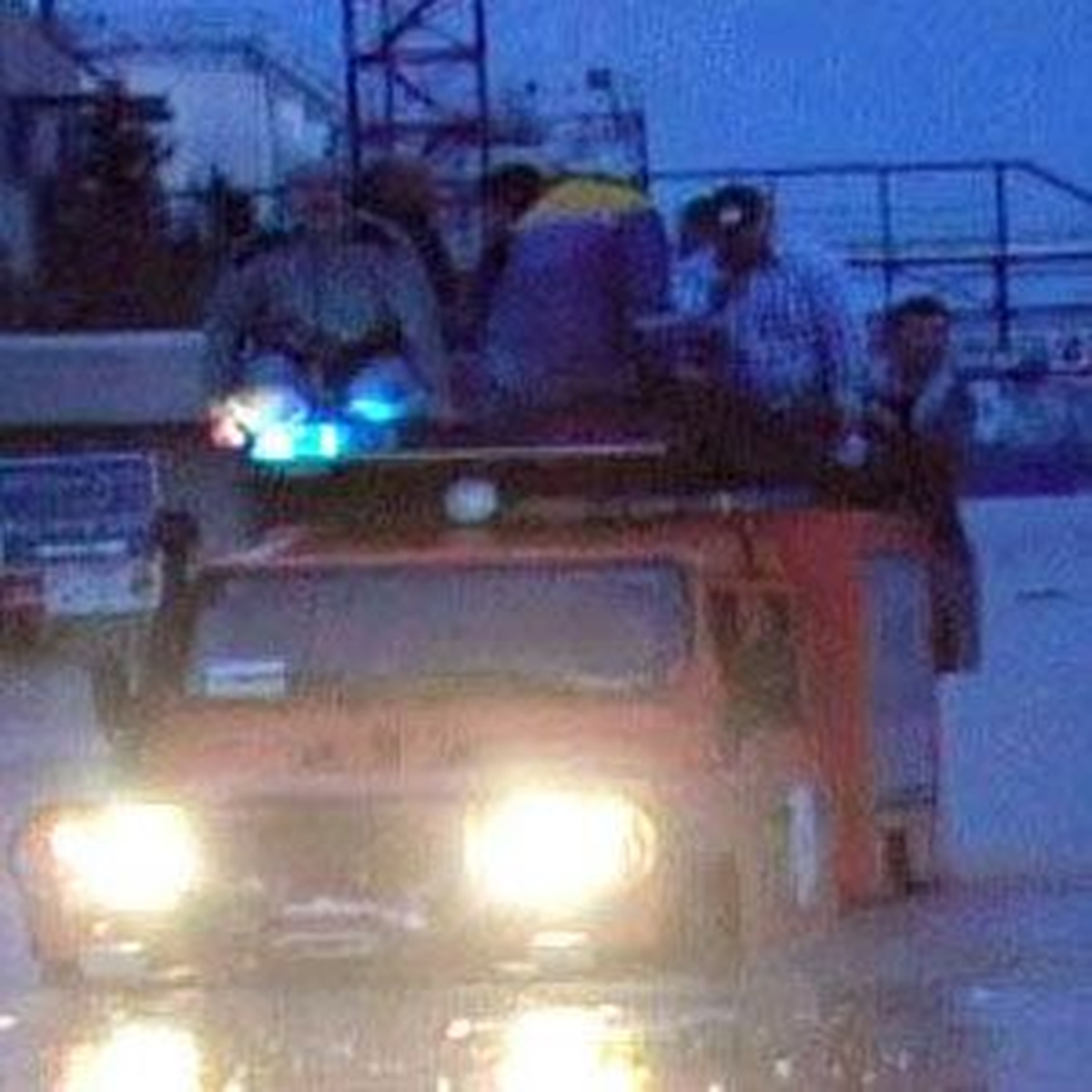 Fabrikada Mahsur Kalan İşçiler Kurtarıldı