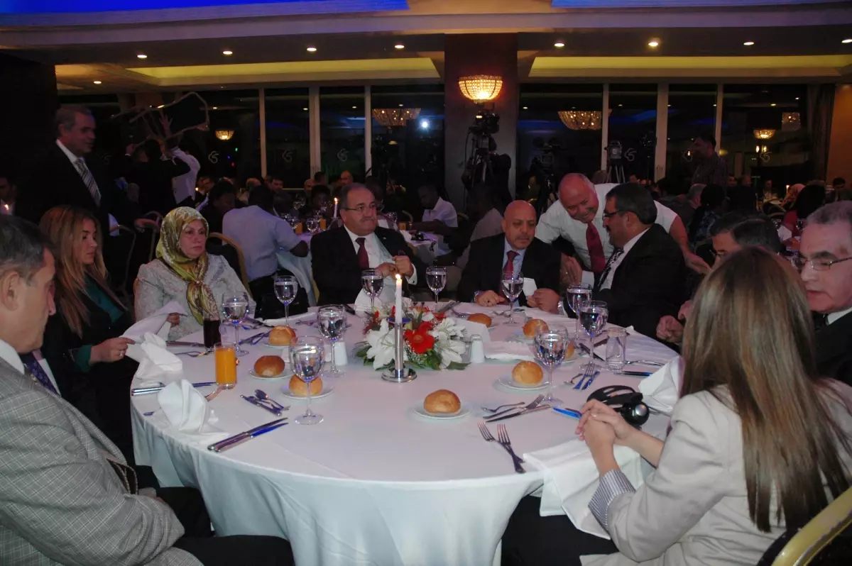 Hak-İş\'in 37.kuruluş Yıl Dönümü Kutlandı