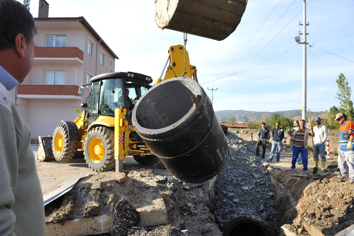 Kanal Caddesi\'ne Ana Kollektör