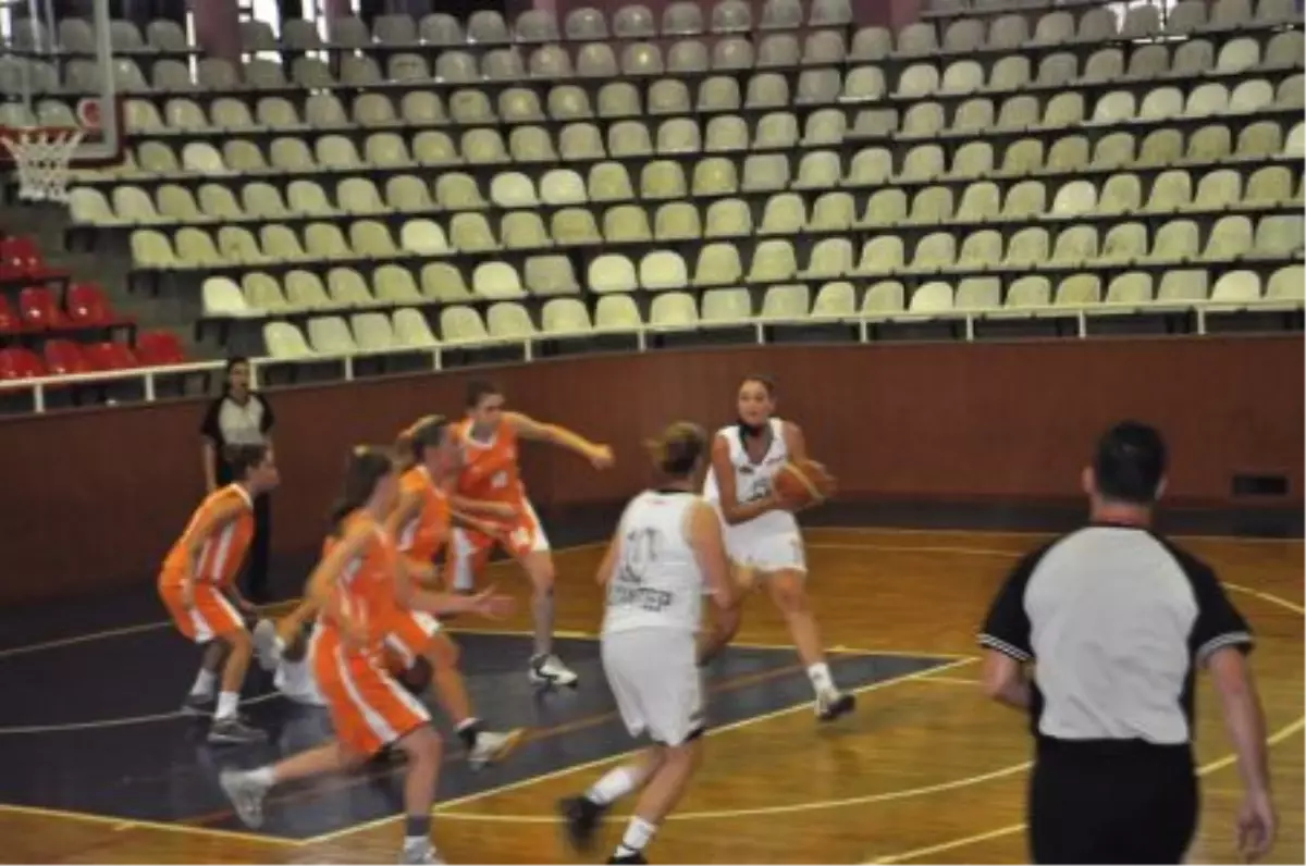 Karaman Yunus Emre Spor İkide İki Yaptı