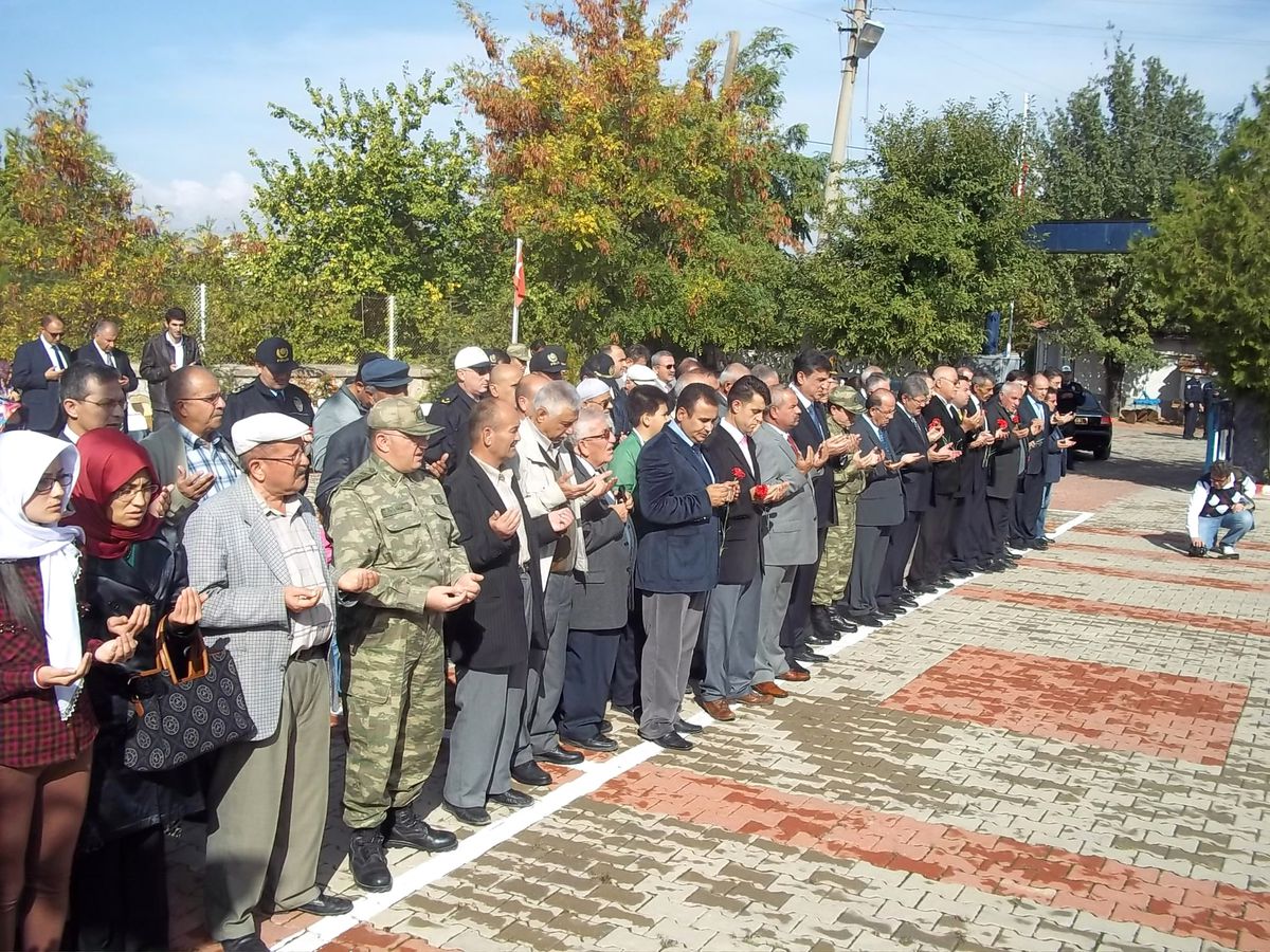 Kırıkkale Protokolünden Şehitliği Ziyareti