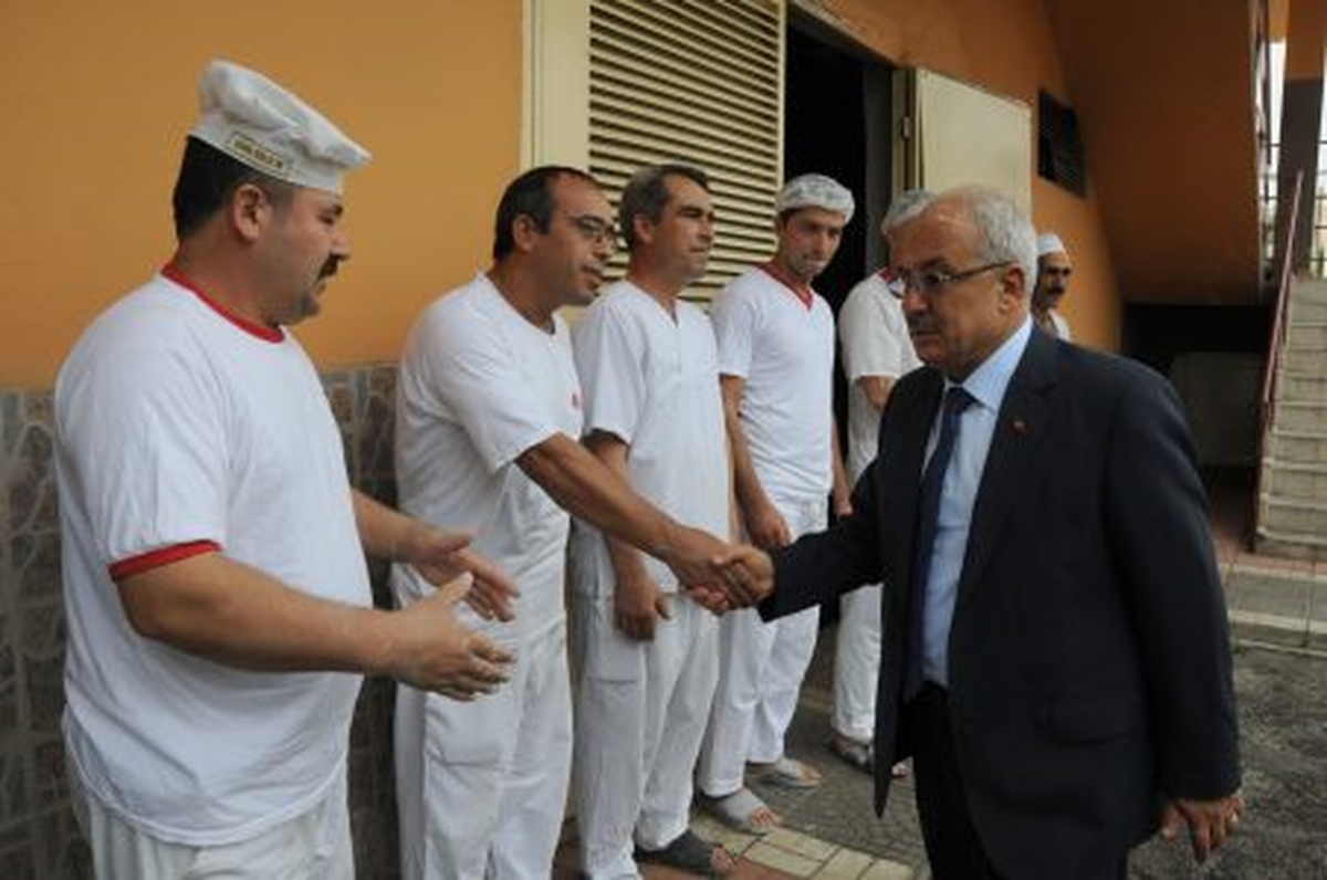 Kocamaz, İlk Olarak Personeli ile Bayramlaştı