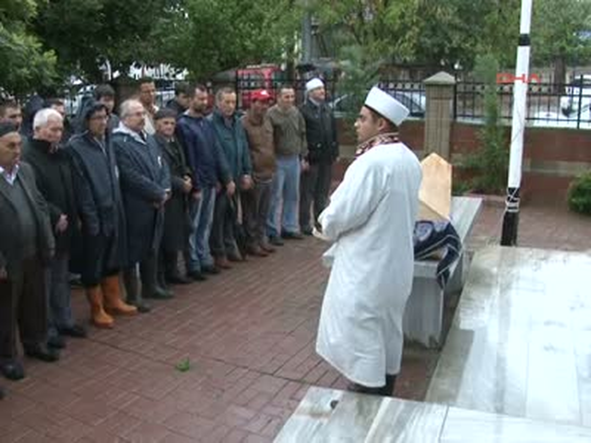 Lüleburgaz Yaşlı Kadın Toprağa Verildi Trakya\'da Sel 3 Can Aldı