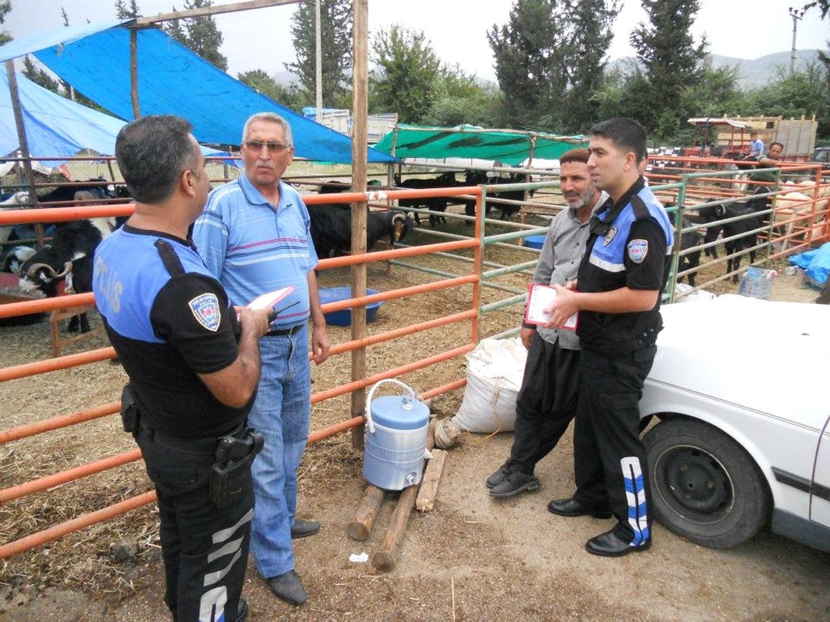 Polis Vatandaşı Broşürle Uyarıyor