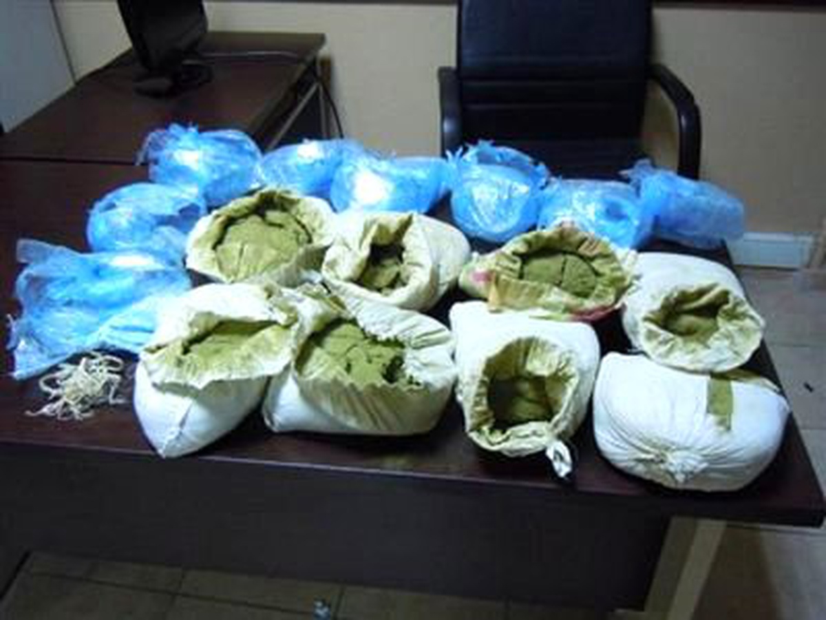 Tarsus\'ta 8 Kilo 300 Gram Esrar Ele Geçirildi