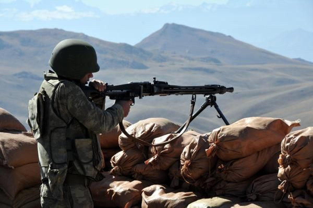 Tunceli\'de Çatışma: 4 PKK\'lı Öldürüldü