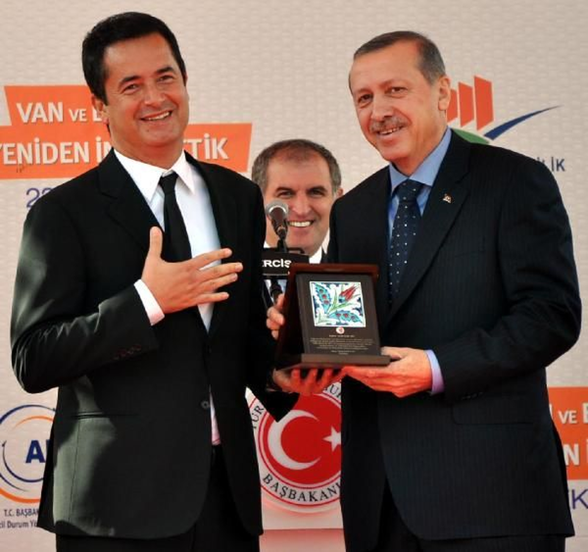 Van Depreminin 1. Yılı