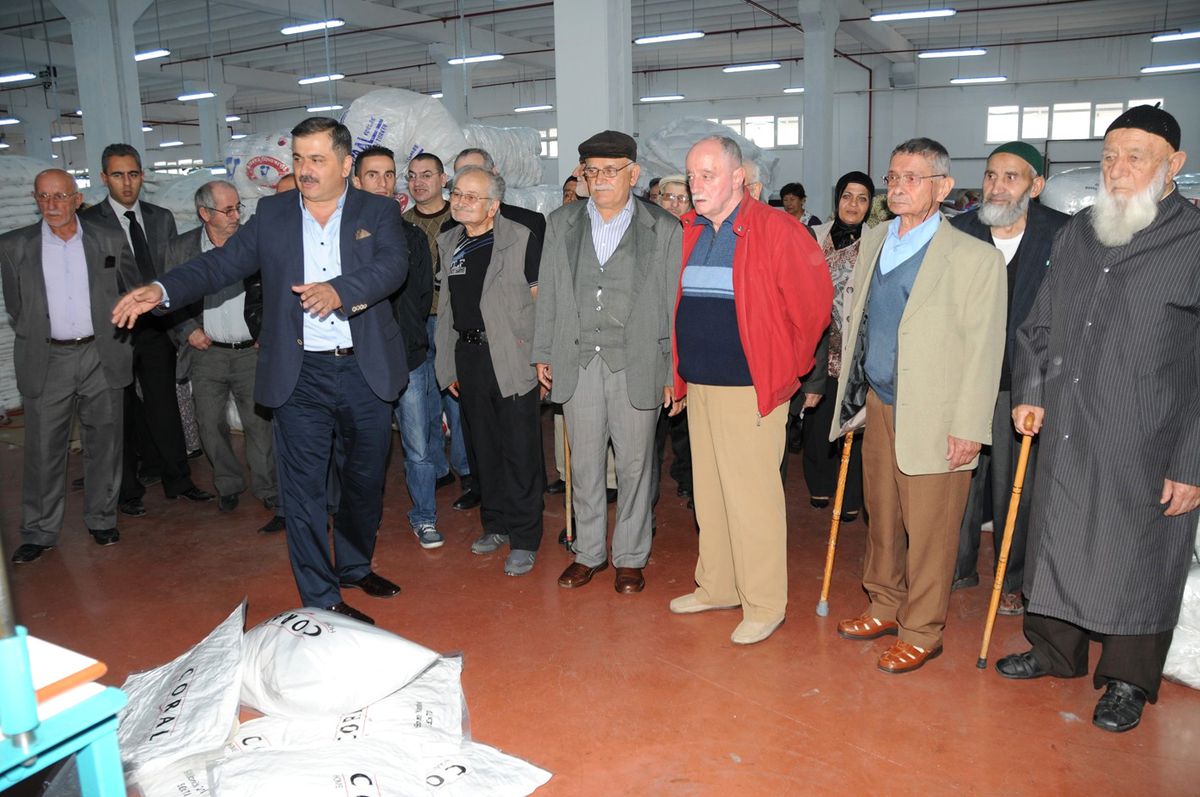 Yaşlılar Fabrika Gezdi