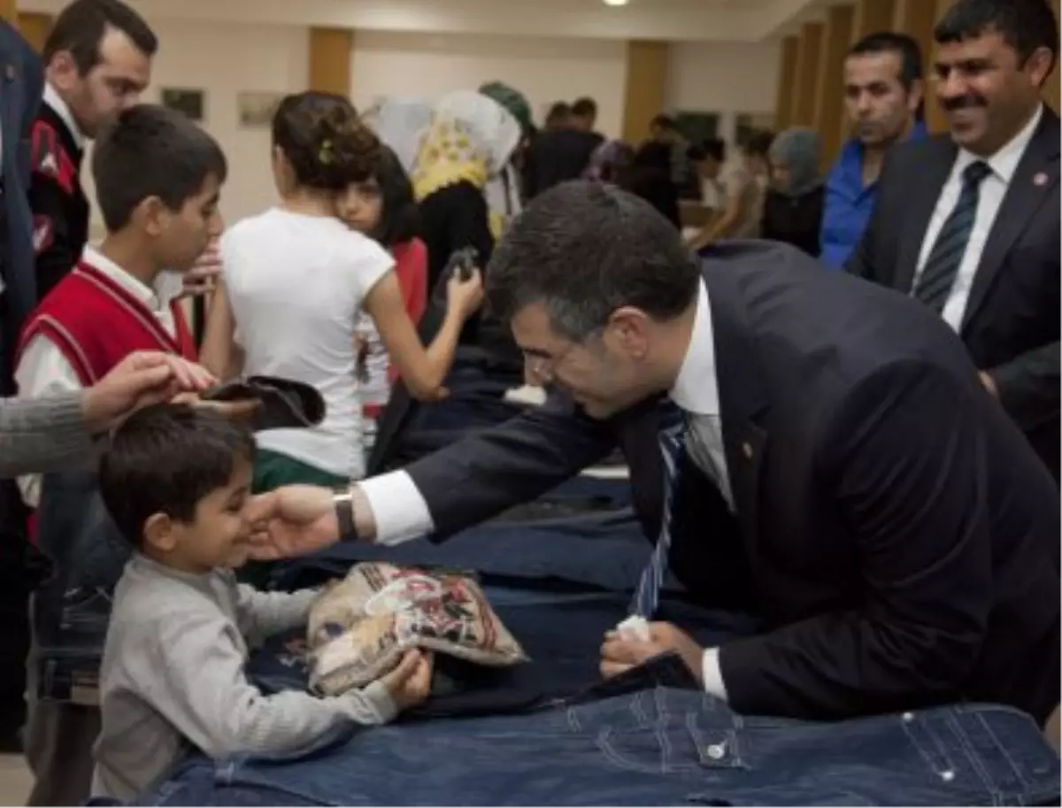 Yetim Çocuklara Bayram Hediyesi