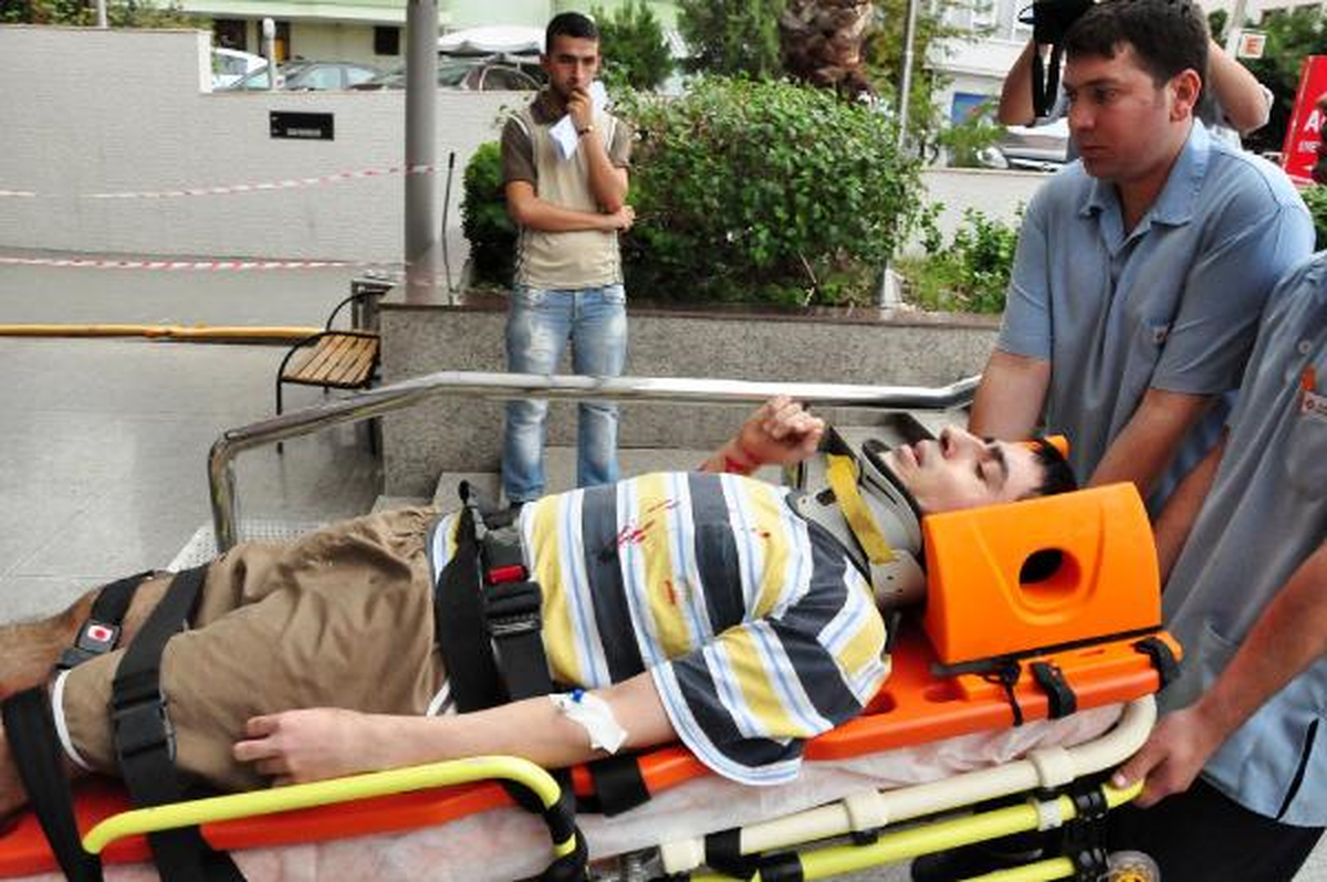 22 Yaşındaki Genç Pencereden Atladı