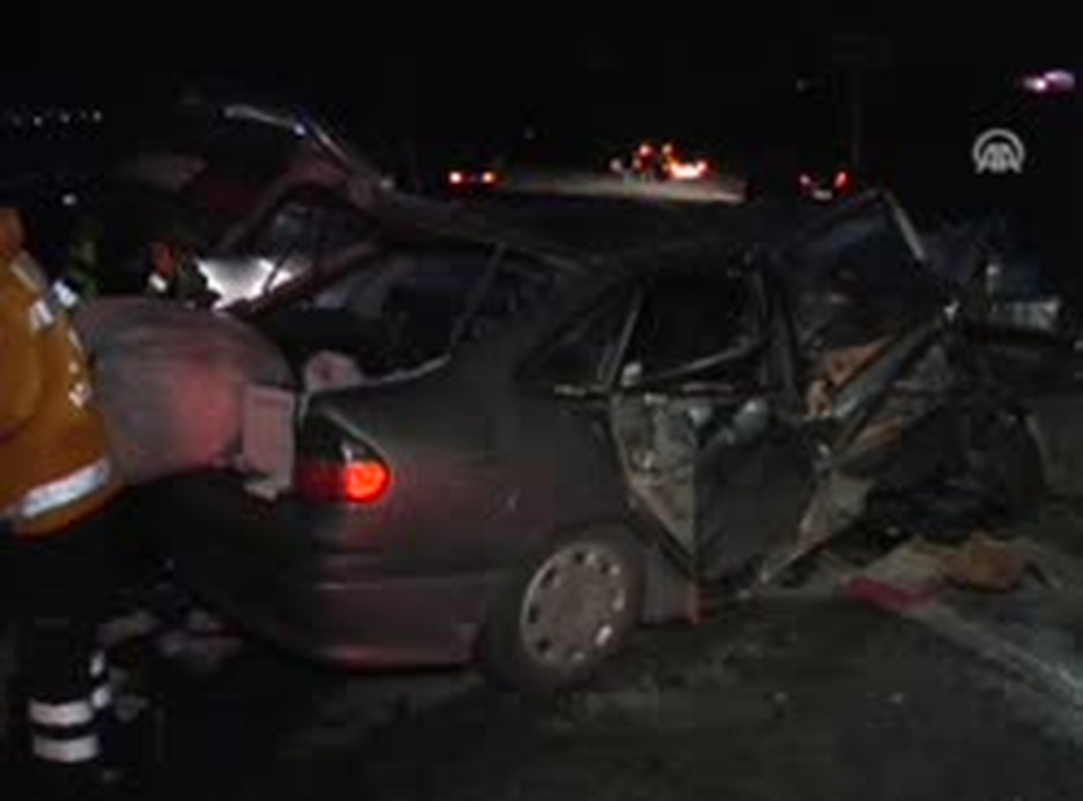 Ankara\'da Trafik Kazası: 2 Ölü