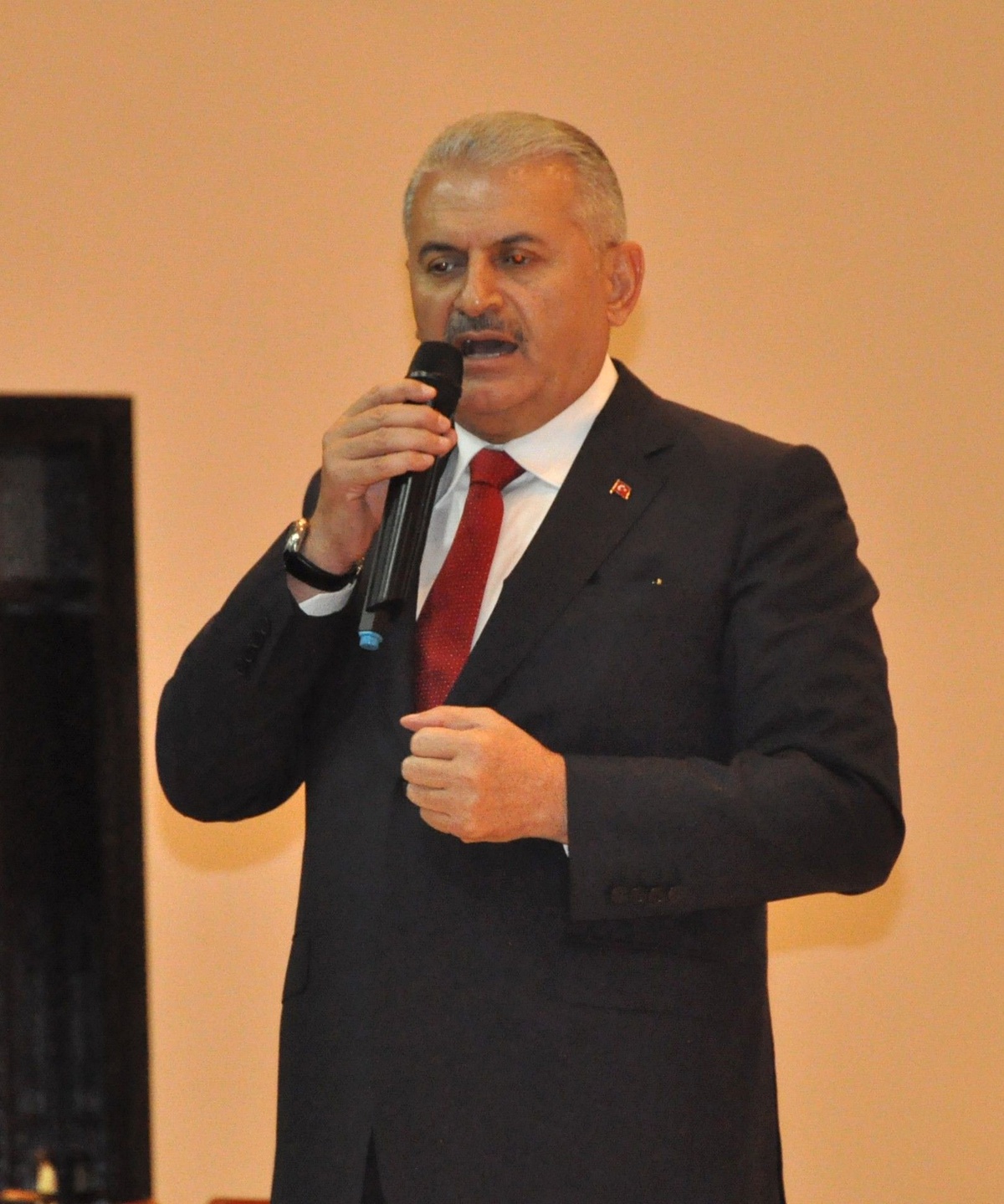 Bakan Yıldırım İzmir\' de Bayramlaştı;chp\'ye Çattı