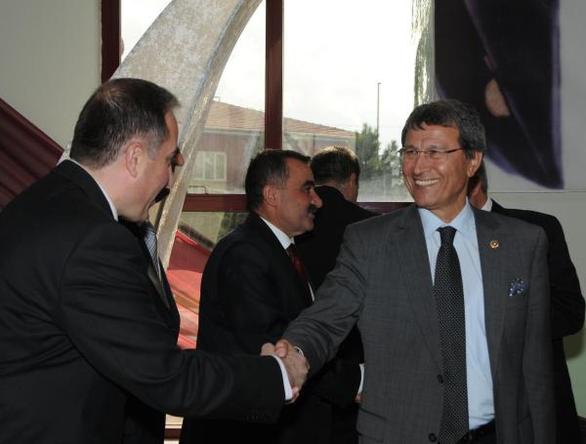 Bakan Yıldız; 2013\'te En Çok Yatırımı Enerji Sektörü Alacak