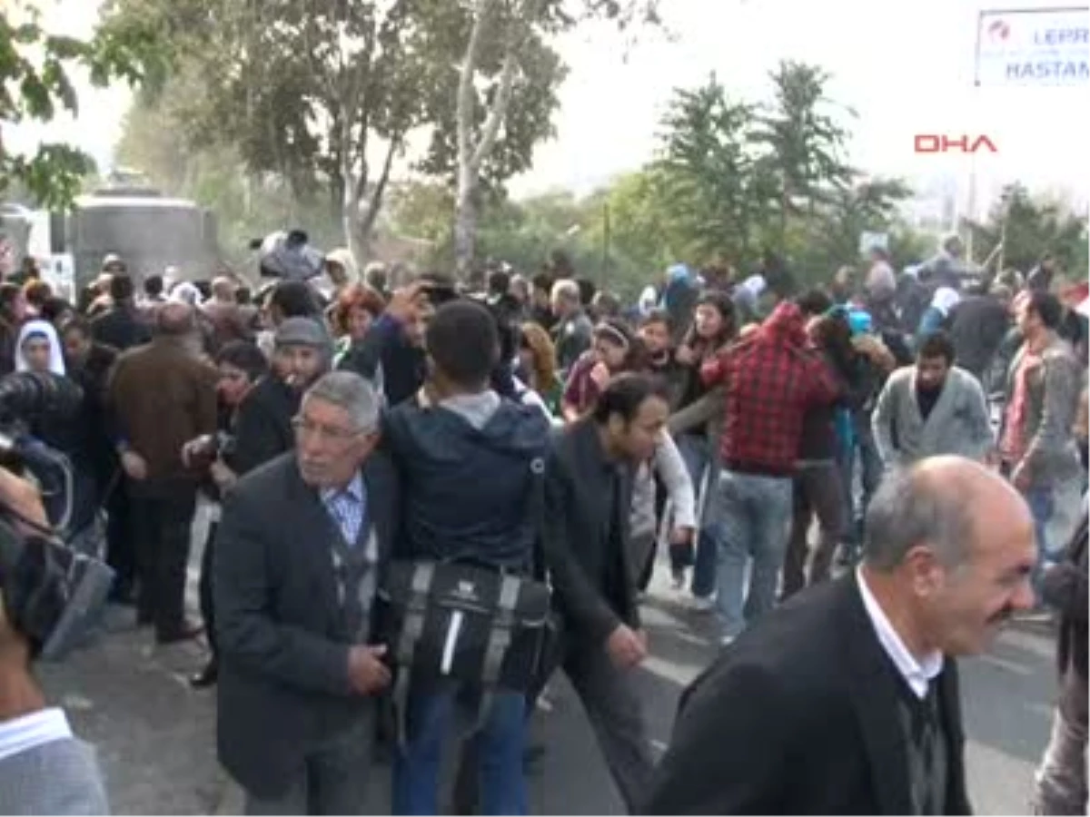 BDP\'lilere Bakırköy Cezaevi Önünde Polis Müdahalesi