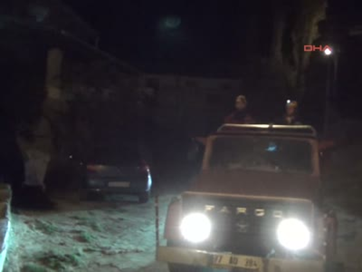 Bursa Ormanda Mahsur Kaldı 10 Saat Sonra Kurtarıldı Ormanda Mahsur Kaldı 10 Saat Sonra Kurtarıldı