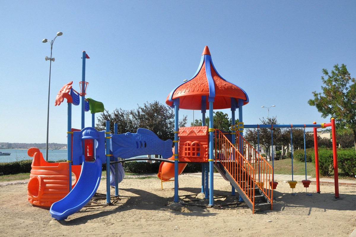 Büyükçekmece\'de Çocuk Parkları Yenileniyor