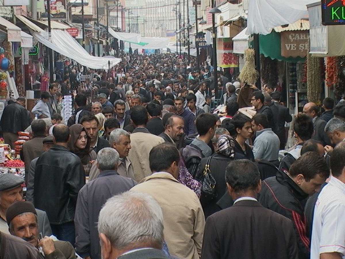 Cadde ve Sokaklarda Bayram Yoğunluğu