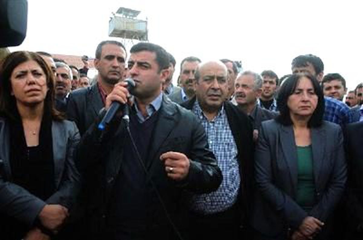 Demirtaş: Başbakanın Kafası mı Karışık?