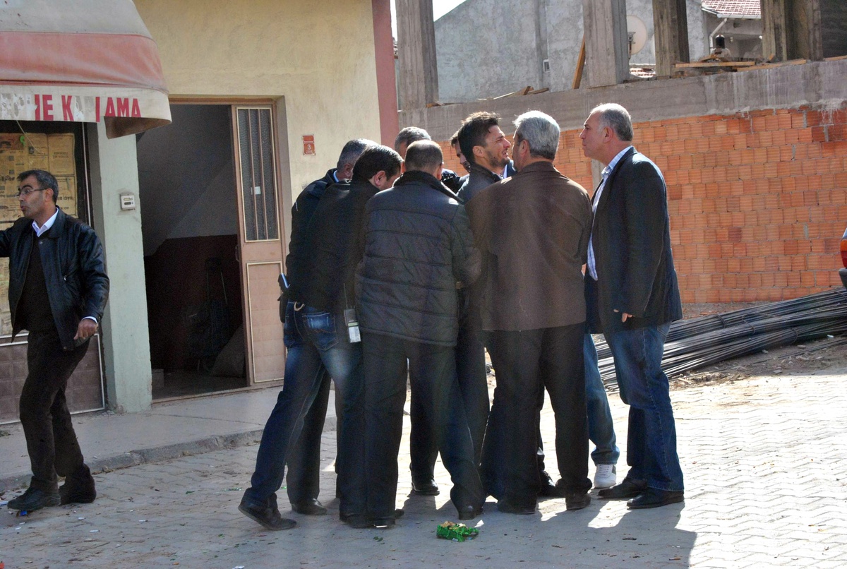 Eskişehir 3 Yaşındaki Kızını Rehin Alıp Polislere 12 Saat Direndi 3 Yaşındaki Kızını Rehin Alıp...