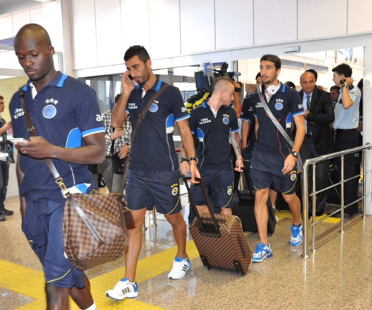 Fenerbahçe Ael Limassol Maçı İçin Kıbrıs Rum Kesimi\'ne Gitti