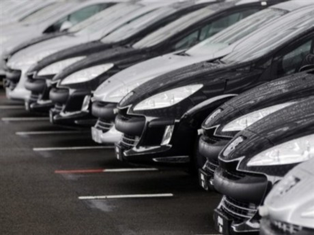 Fransa\'da Hükümet, Mali Açıdan Sıkıntılı Günler Geçiren Peugeot Citroen Grubuna 7 Milyar Avro Kredi...