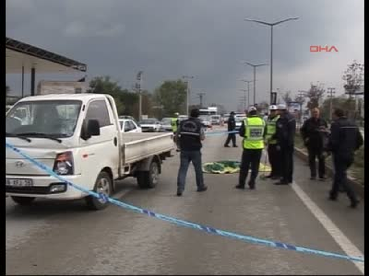 İnegöl Kanser Tedavisi Gören Kızını Ziyarete Giden Kadına Kamyon Çarptı, Ölüm Haberini Alan...