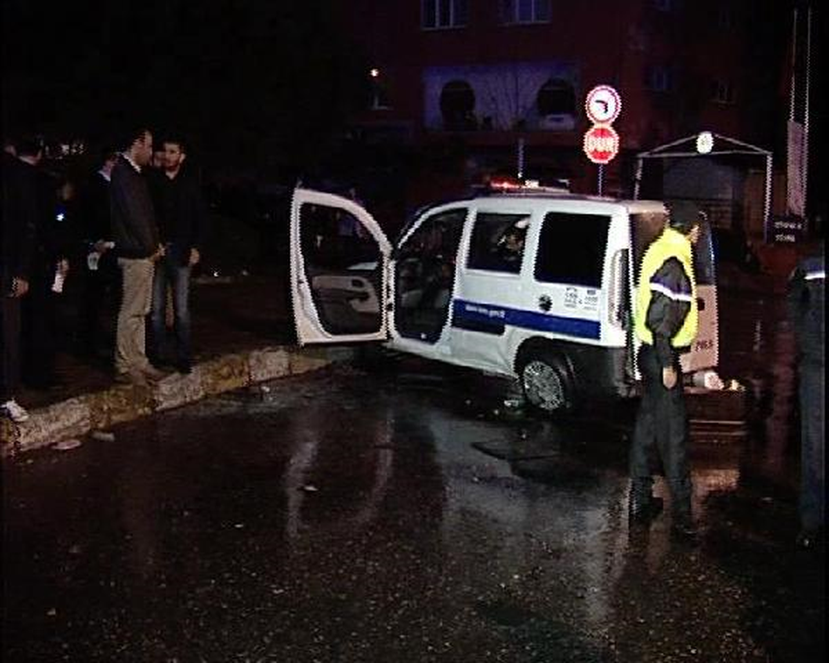 Polis Aracı Kaza Yaptı 3 Polis Yaralı
