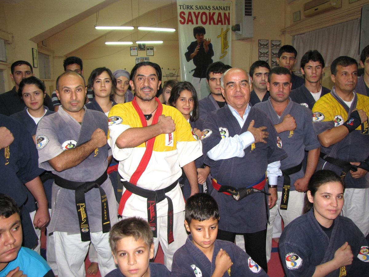 Sayokan\'dan Tacettin Pirinç\'e Teşekkür Plaketi