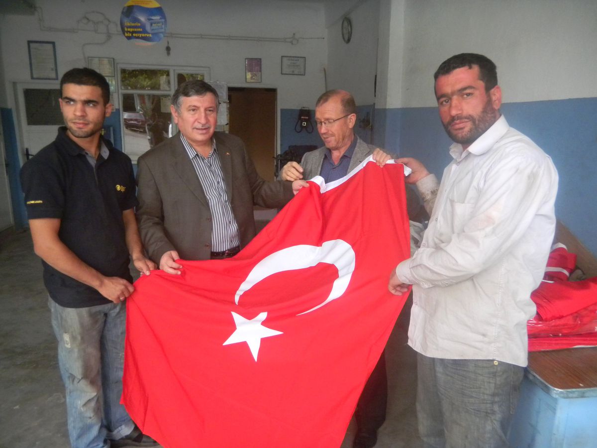 Stso\'dan Bayrak Dağıtımı