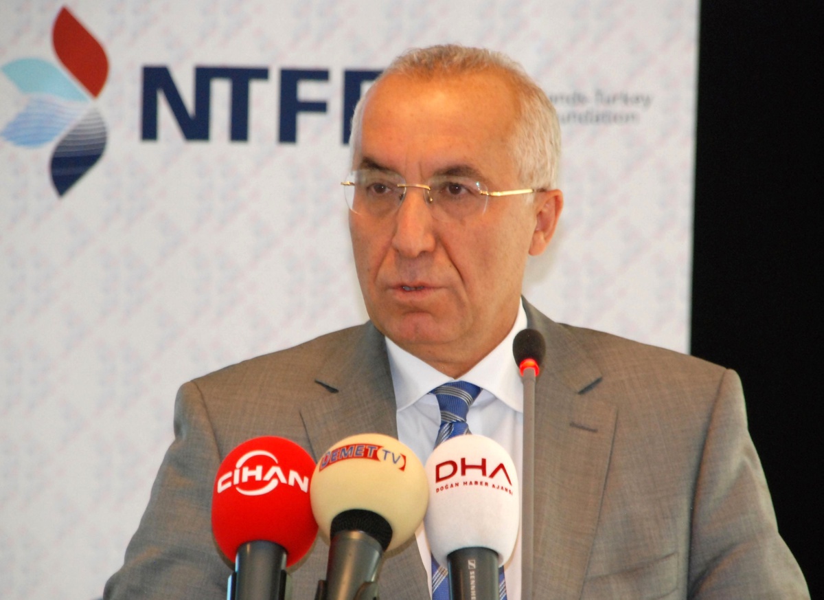 Türkiye\'nin Lahey Büyükelçisi Doğan\'dan Kurban ve Cumhuriyet Bayramı Mesajı