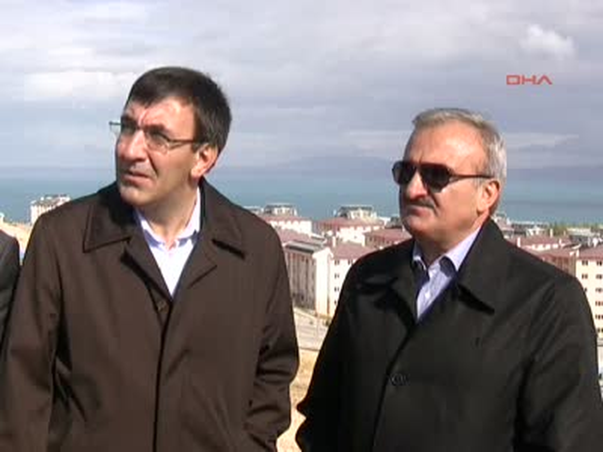 Van Bakan Yılmaz Van\'da Bakan Yılmaz Van\'da