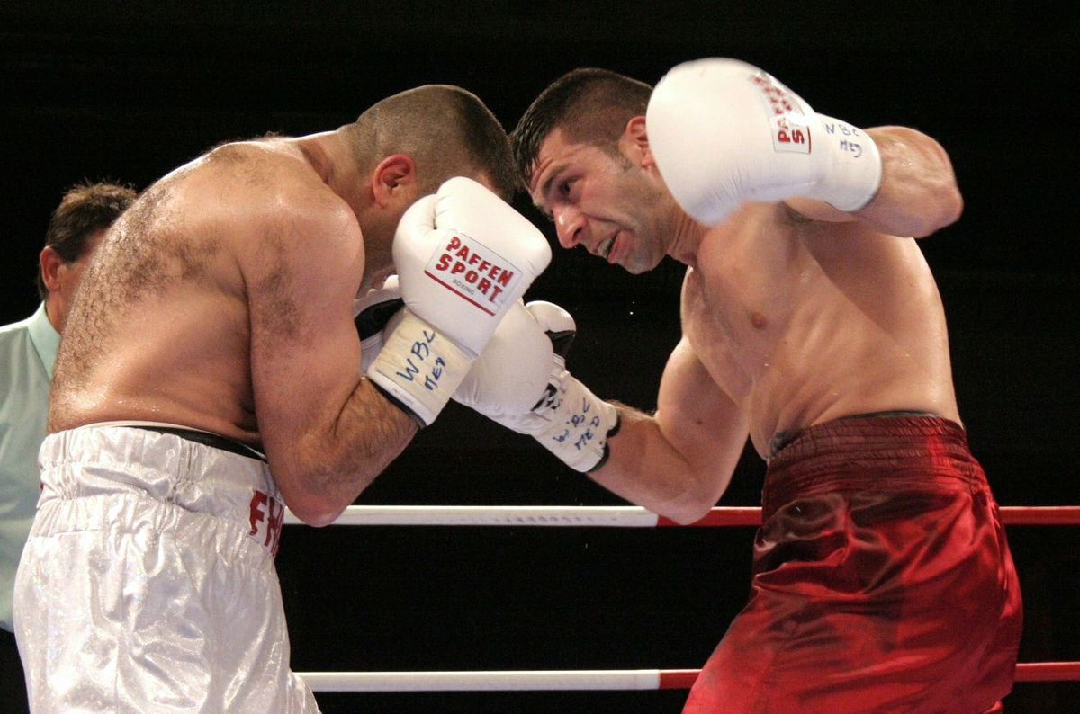 Wbo Dünya Boks Şampiyonu Huck\'a Karşı Unvan Maçına Çıkacak Olan Fırat Arslan."Dünya Şampiyonu...