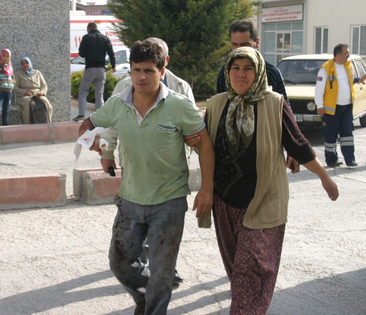 Acemi Kasaplar Kendilerini Yaraladı