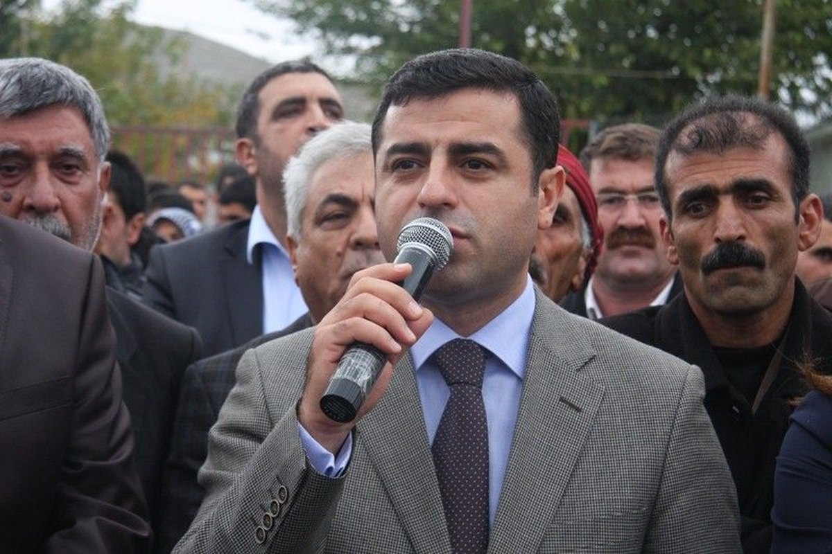 Bingöl Demirtaş İmralı\'ya Bizi Gönderin Demirtaş: İmralı\'ya Bizi Gönderin
