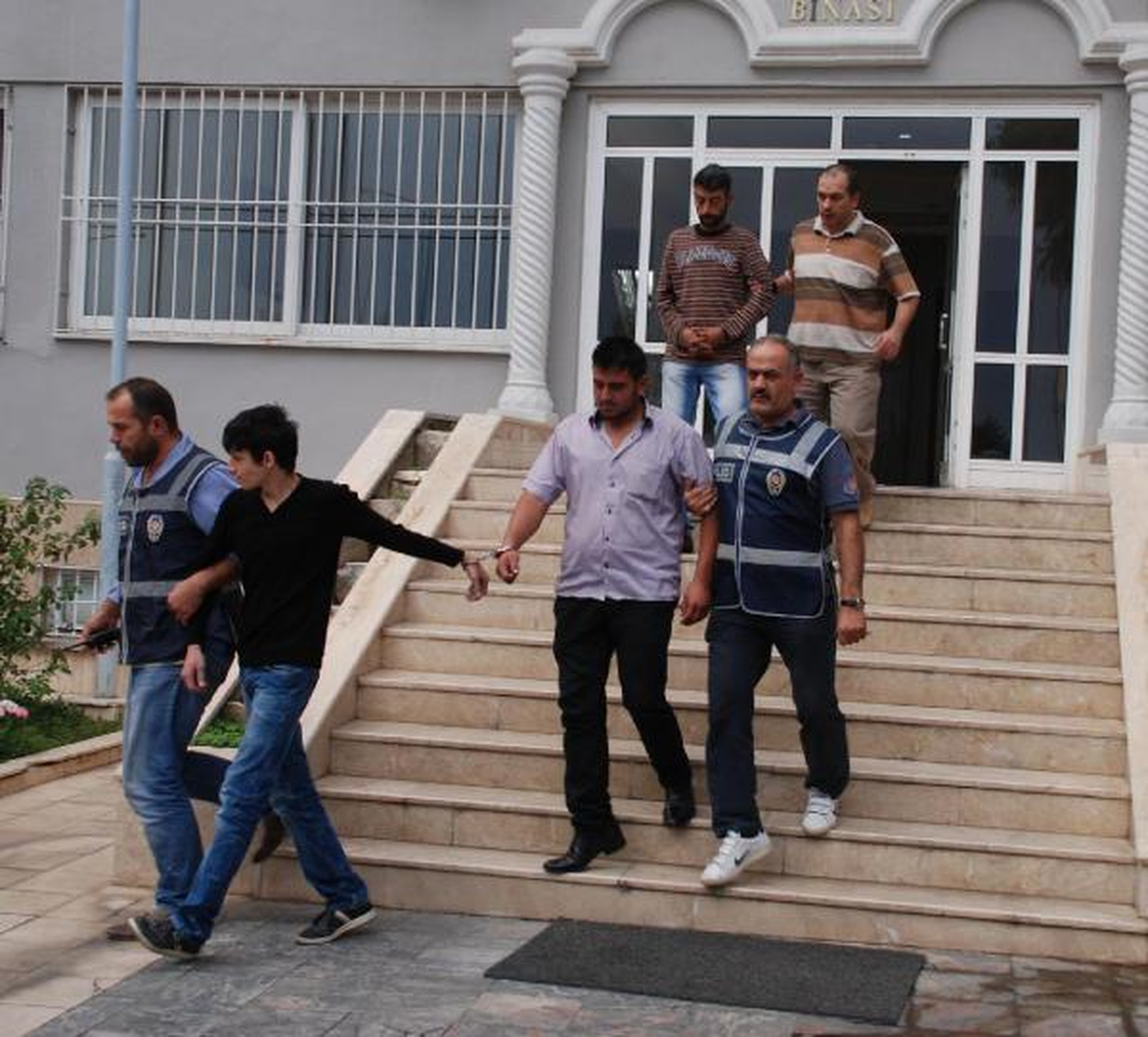 Hesaba İtiraz Dayağına 3 Tutuklama