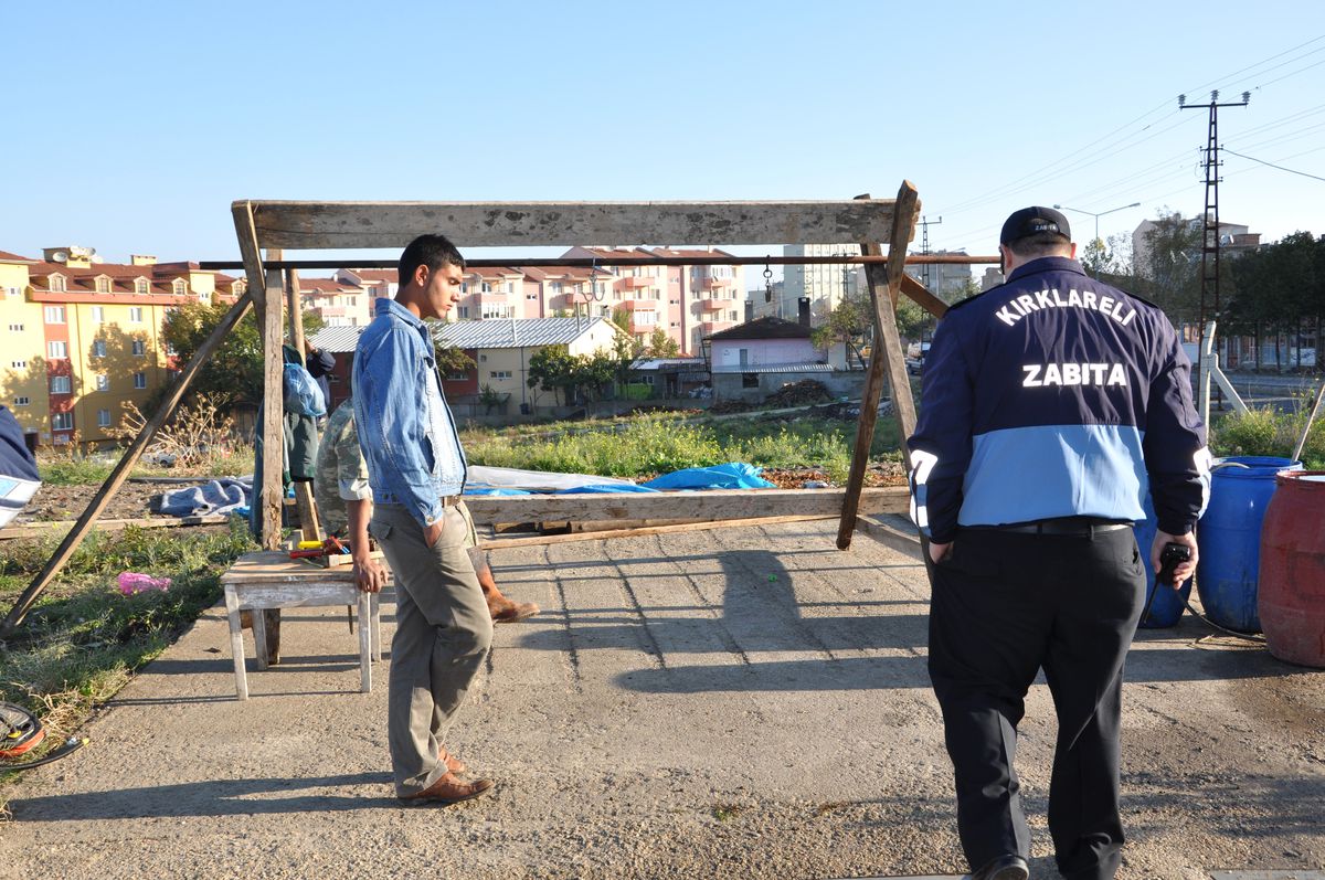 Kırklareli\'de Zabıta Müdürlüğü Ekipleri Kurbanlık Hayvan Pazarını Denetliyor
