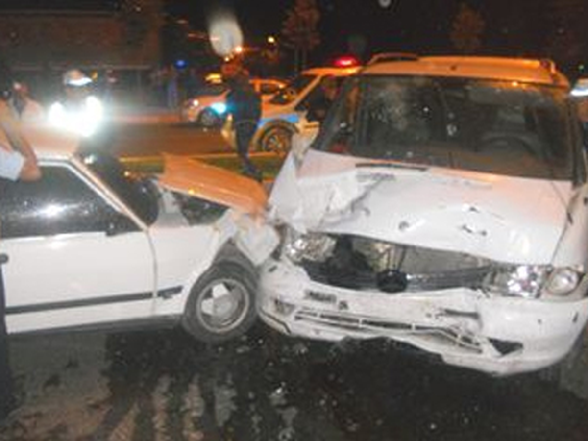 Otomobiller Alev Alev Yandı: 10 Yaralı
