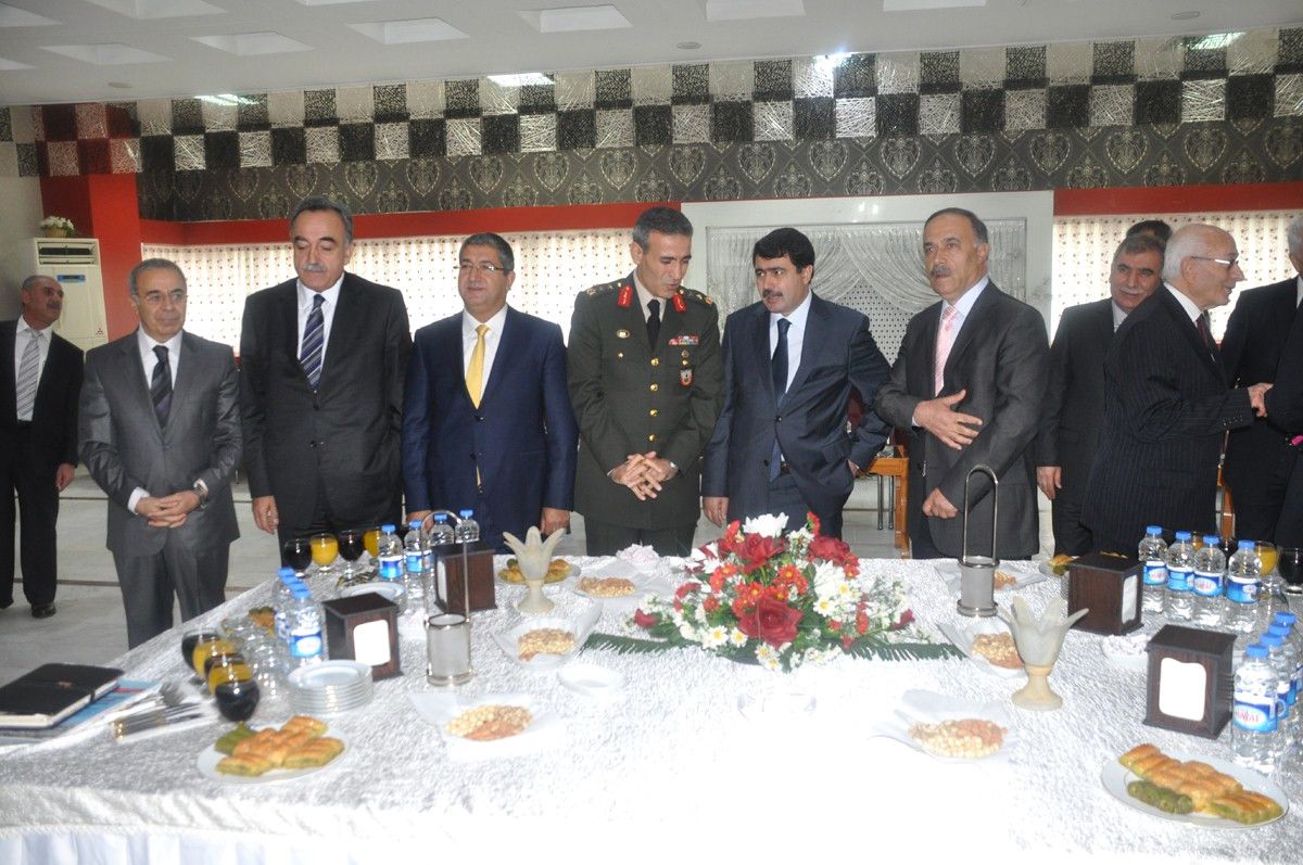 Resmi Bayramlaşma Töreni Öğretmen Evi\'nde Yapıldı