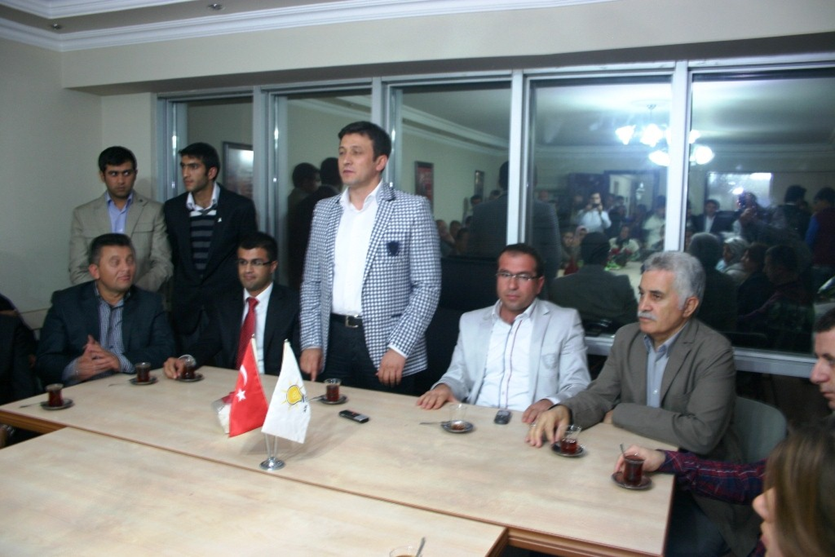 AK Parti İzmir Milletvekili Dağ: "Belediyeleri İstiyoruz"