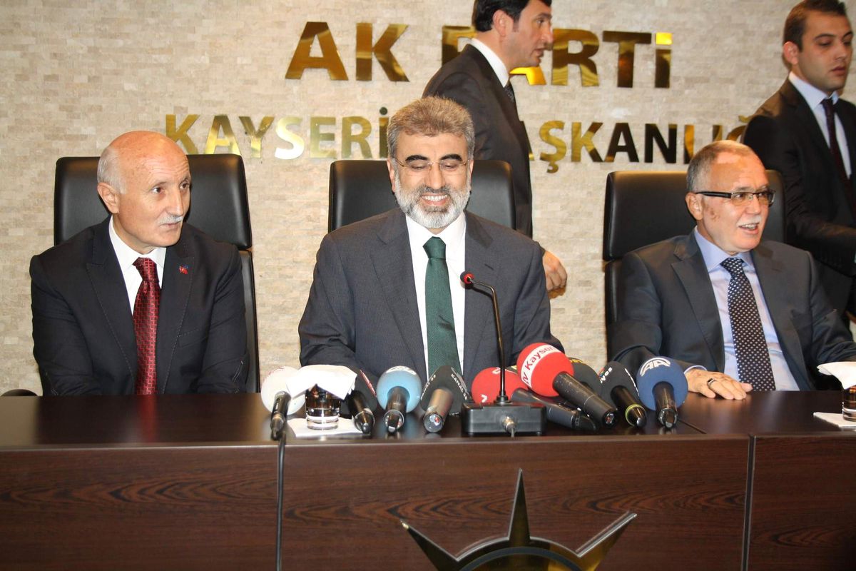 Bakan Yıldız Partililerle Bayramlaştı
